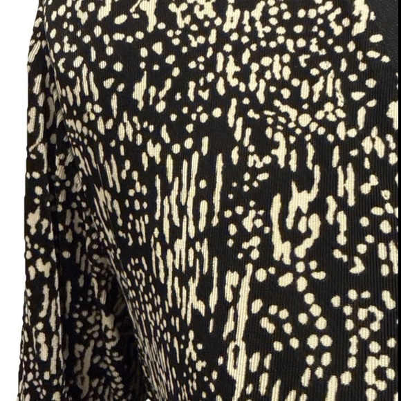 Chico’s Black & Tan Printed Tie Wrap Blouse, 3/4 Sleeves, Chico 1, US Medium - Picture 10 of 12